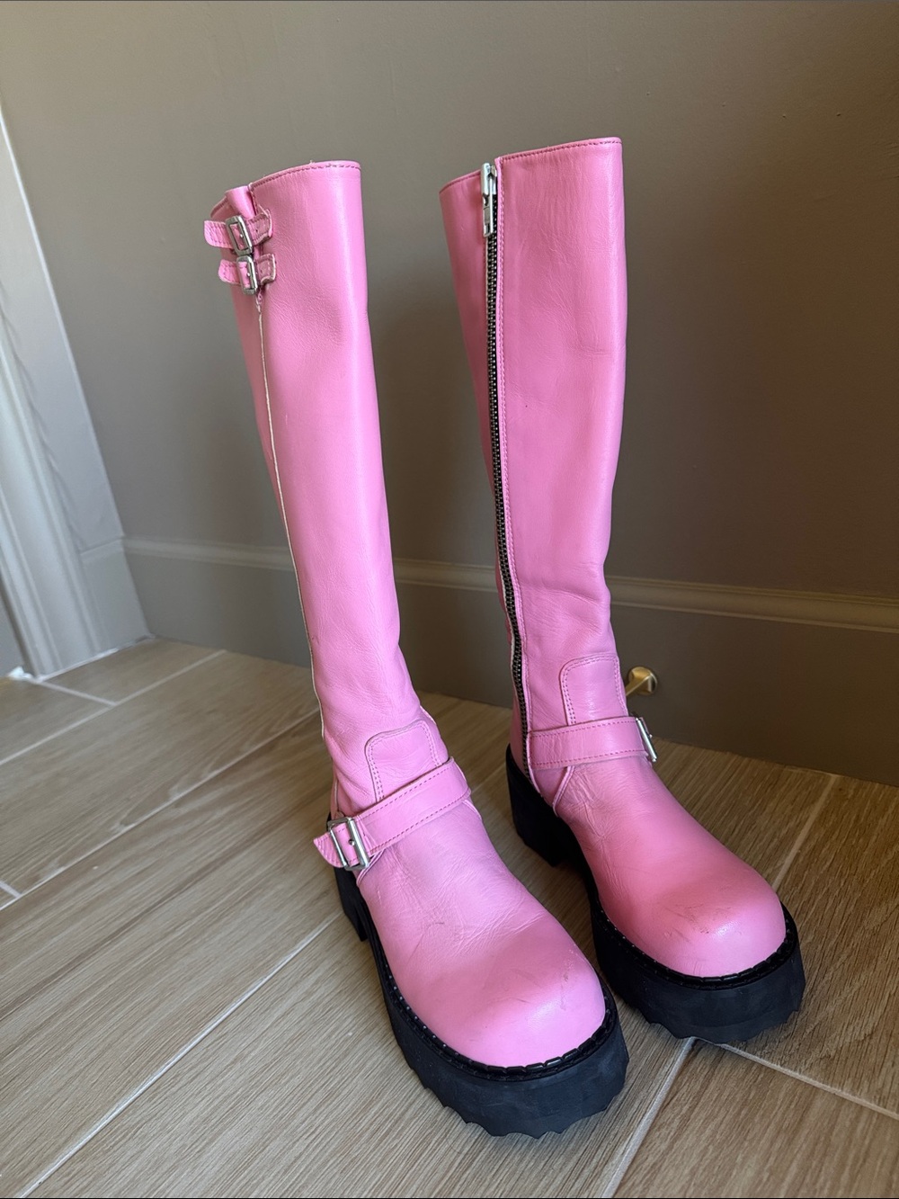 JOHN FLUEVOG Pink “Bond Girl" Biker Boots buckle leather 7.5